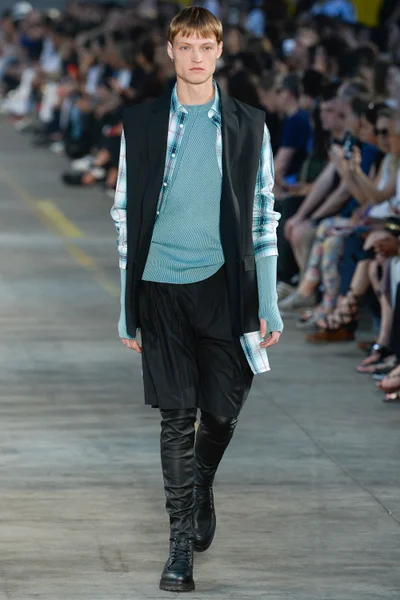 Look 23